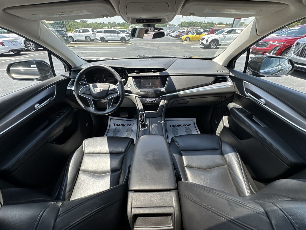 Vehicle image 17 of 27