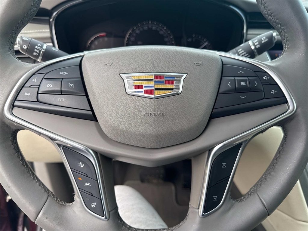 Vehicle image 23 of 28