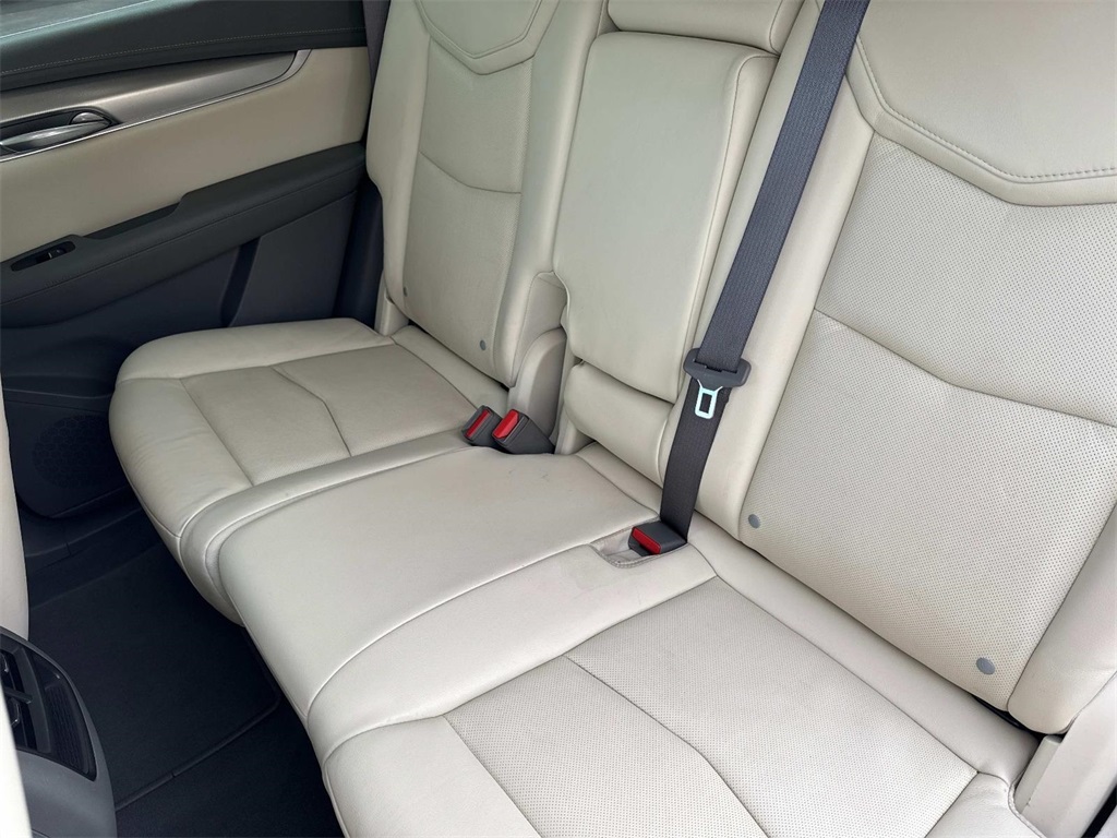 Vehicle image 12 of 28