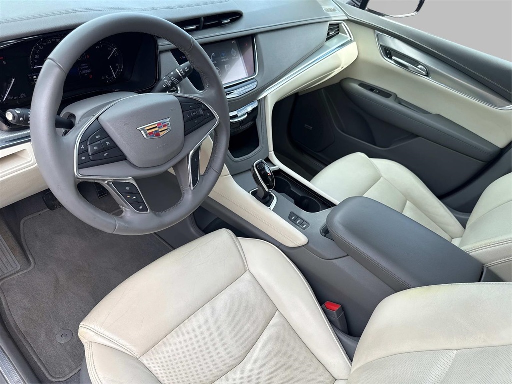 Vehicle image 20 of 28