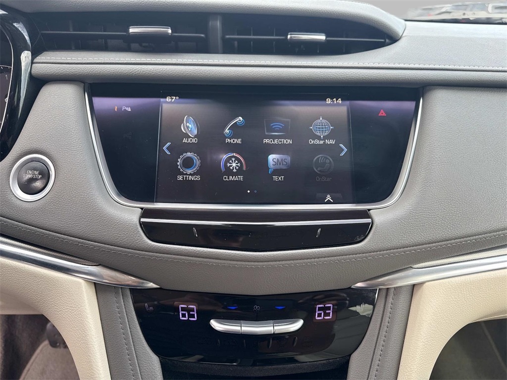 Vehicle image 21 of 28