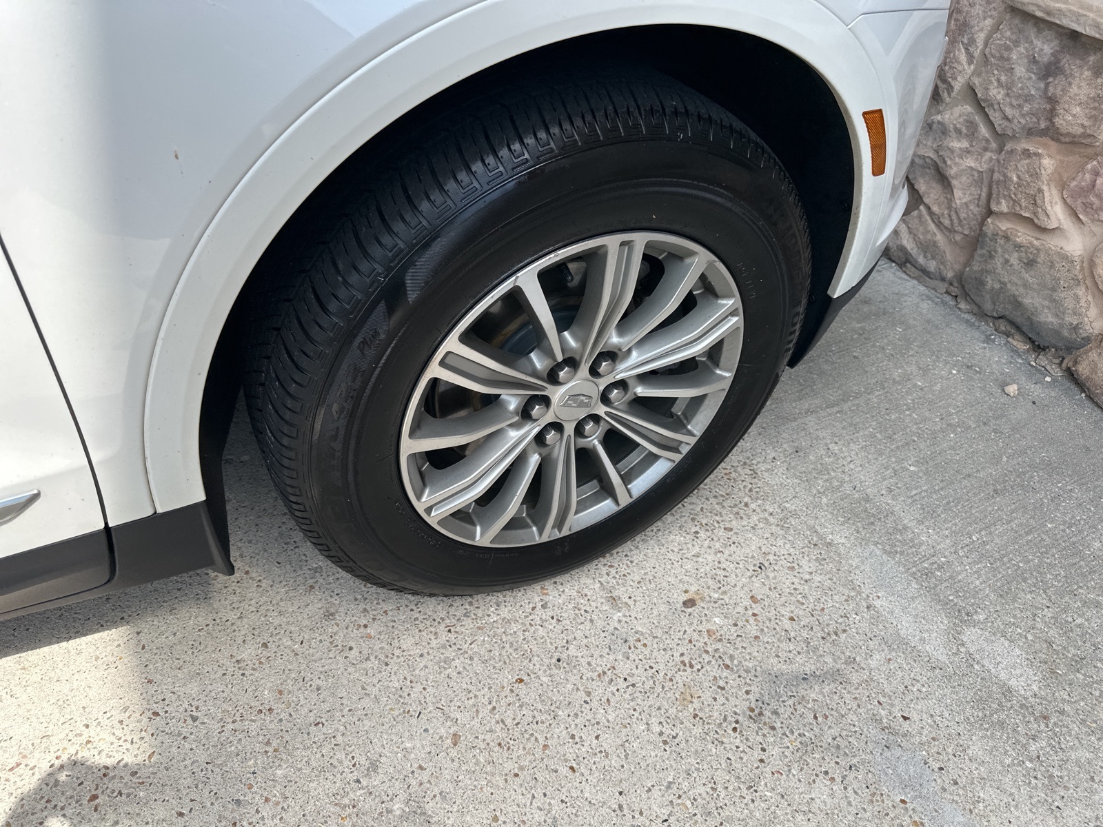 Vehicle image 9 of 33