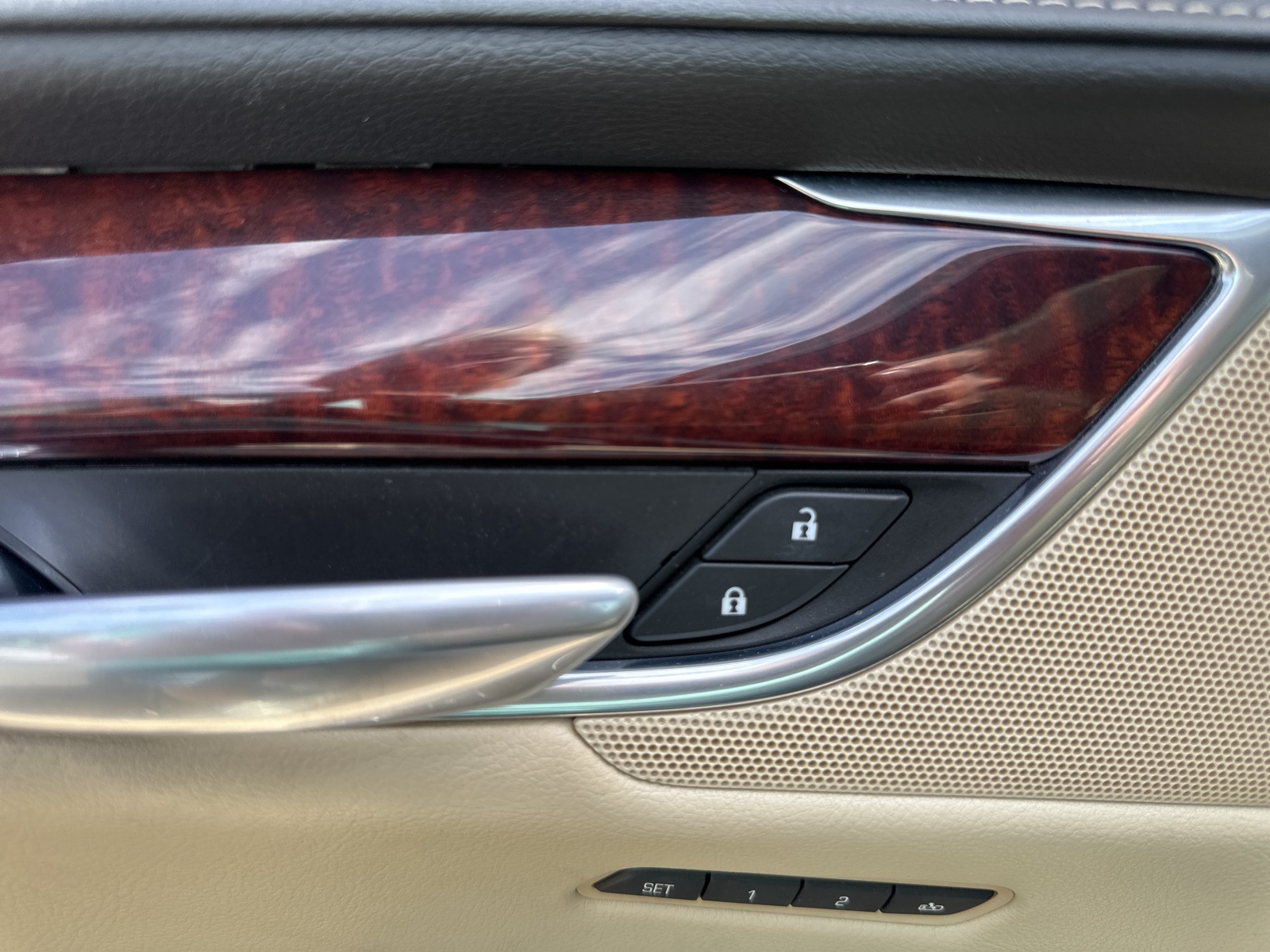Vehicle image 13 of 33