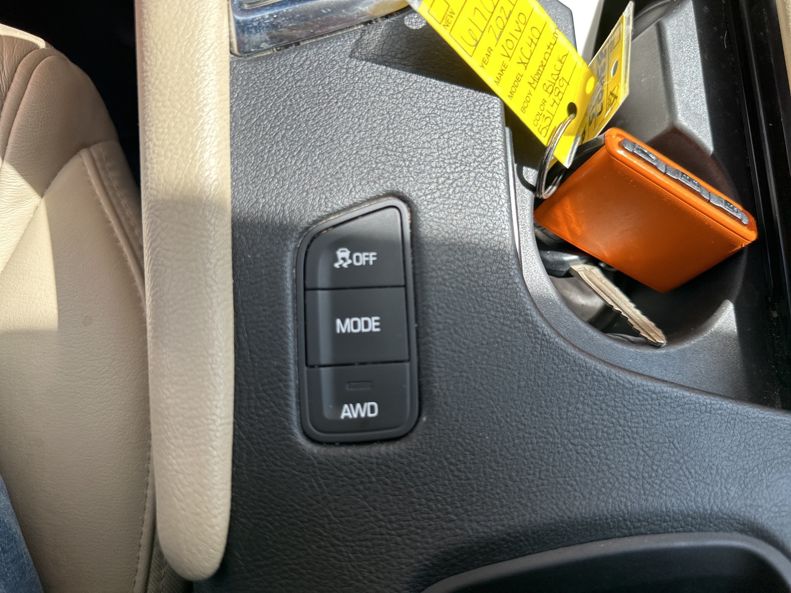 Vehicle image 30 of 33