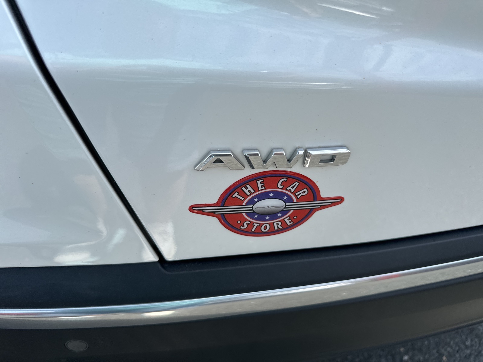Vehicle image 12 of 33