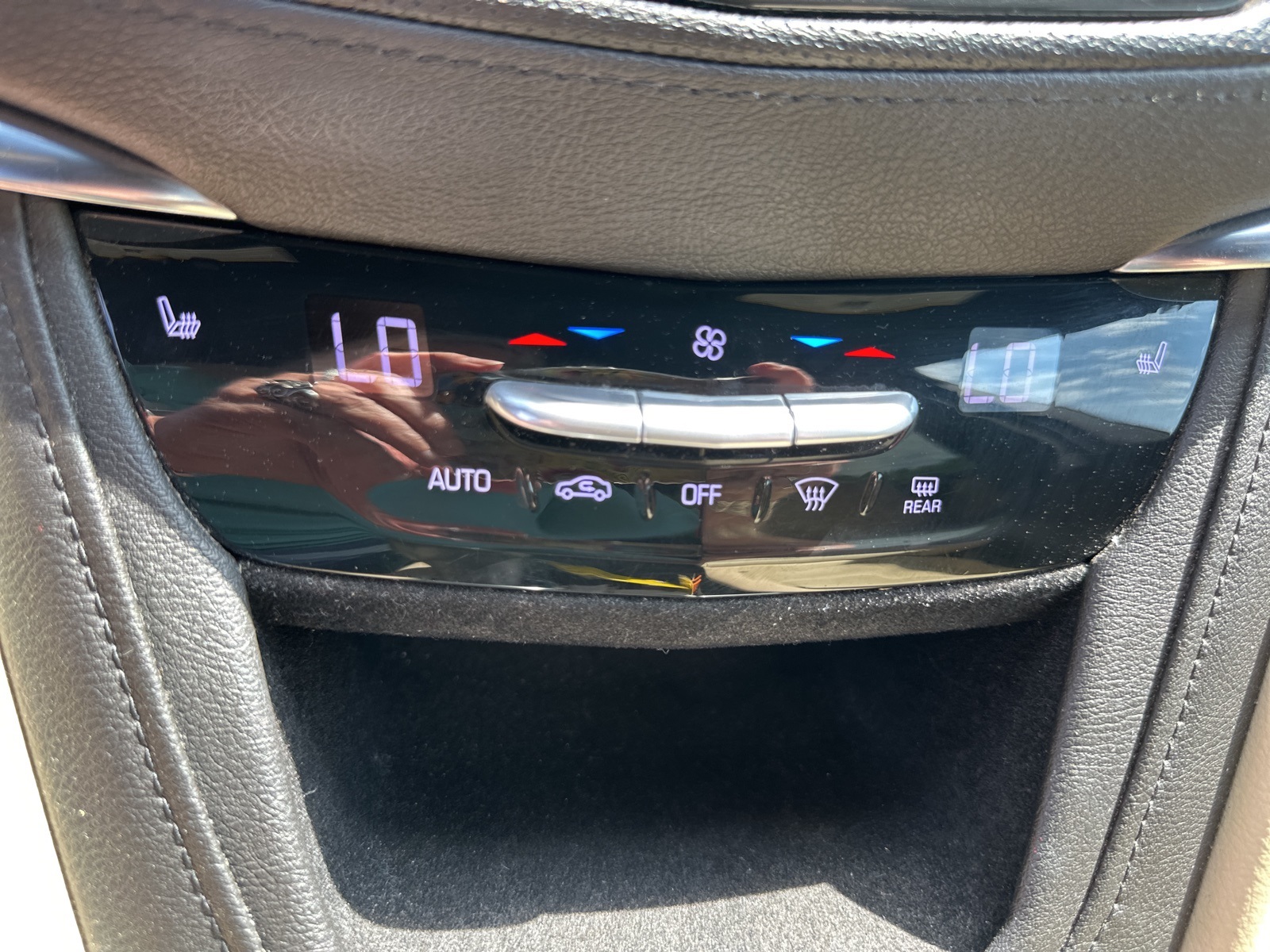 Vehicle image 29 of 33