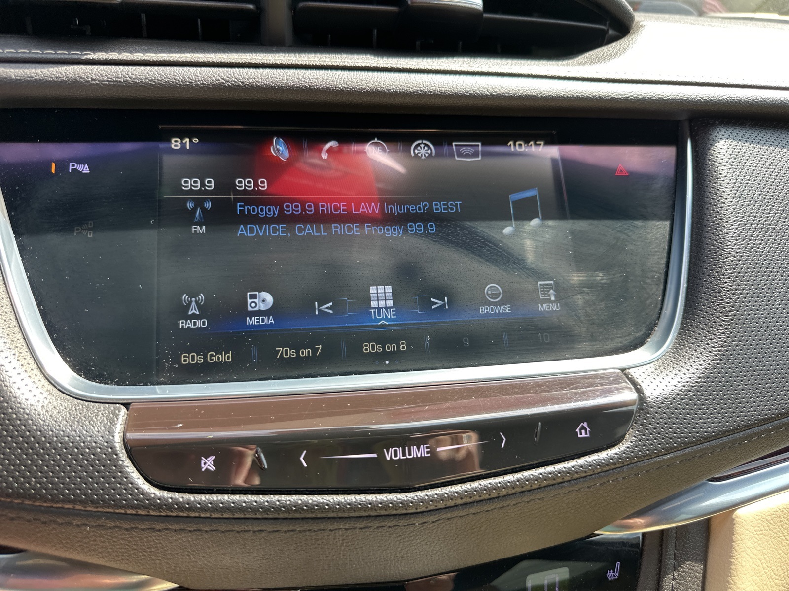 Vehicle image 28 of 33