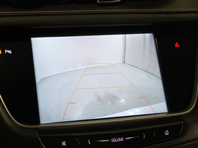 Vehicle image 14 of 25