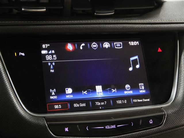 Vehicle image 10 of 25