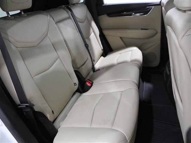 Vehicle image 20 of 25