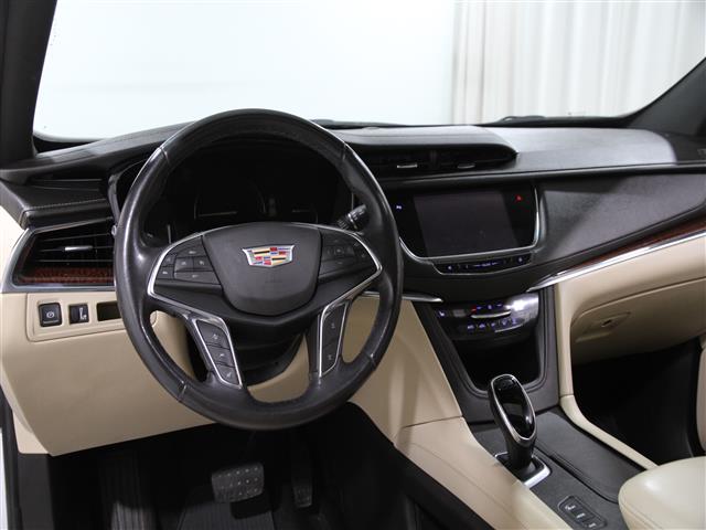 Vehicle image 6 of 25