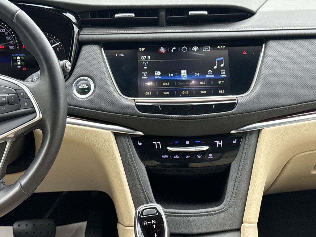 Vehicle image 22 of 30