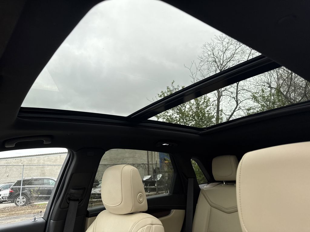 Vehicle image 16 of 30