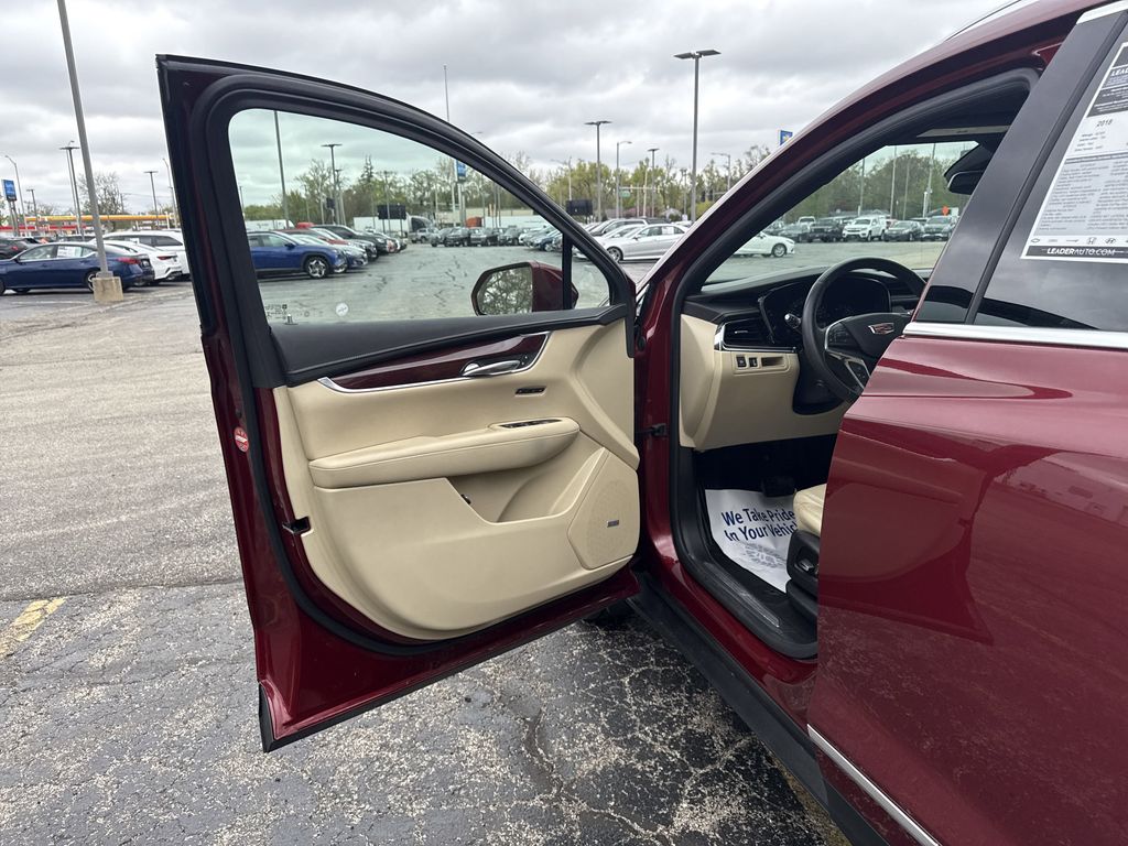 Vehicle image 12 of 30