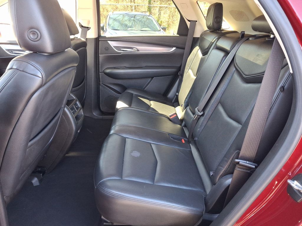 Vehicle image 11 of 33