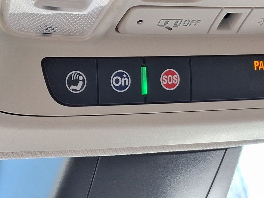 Vehicle image 25 of 33