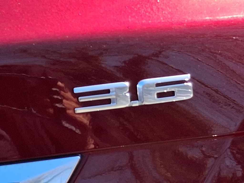 Vehicle image 32 of 33