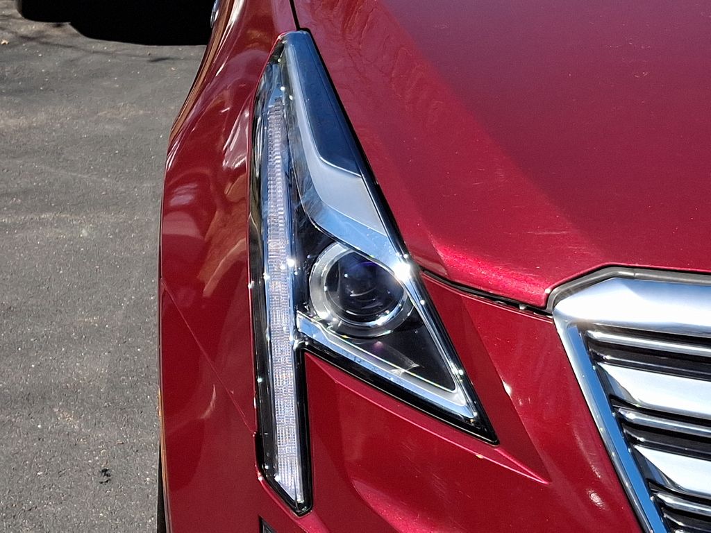 Vehicle image 10 of 33