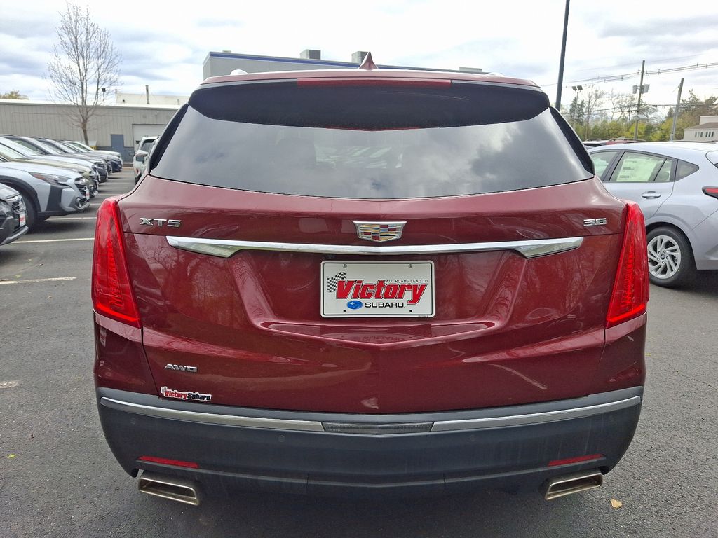 Vehicle image 4 of 33
