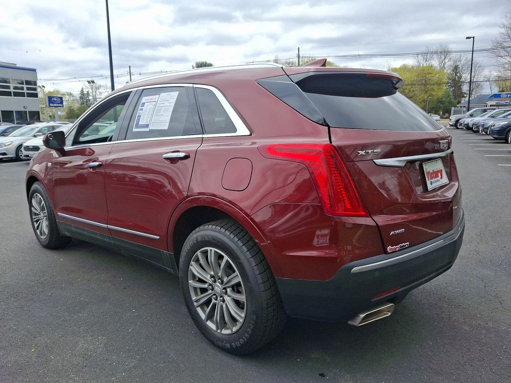 Vehicle image 7 of 33