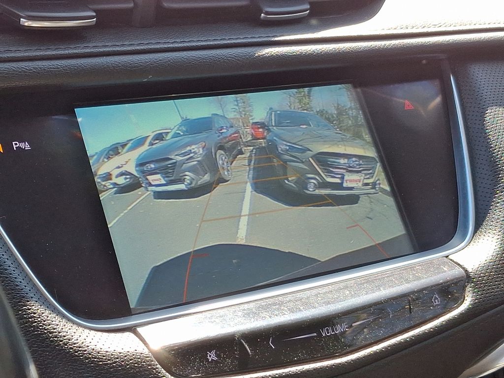 Vehicle image 17 of 33