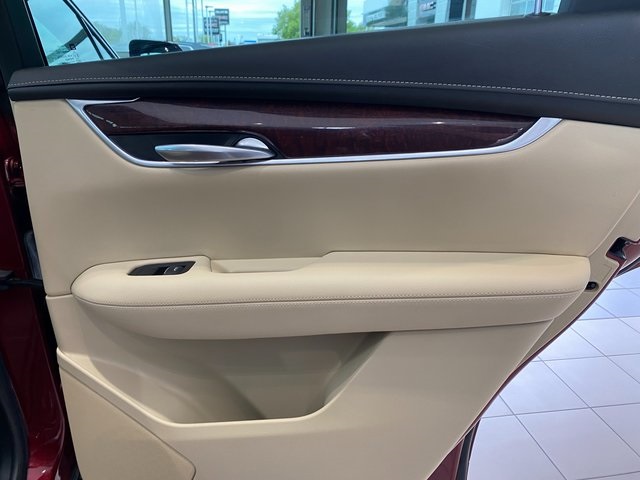 Vehicle image 9 of 24