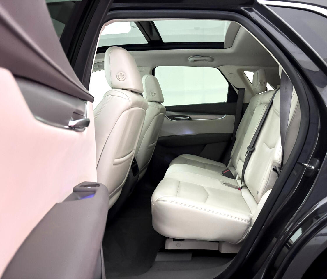 Vehicle image 14 of 42
