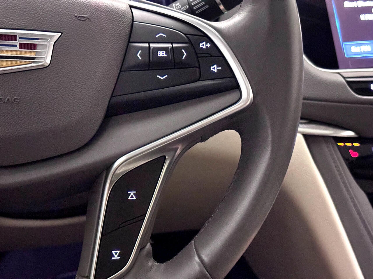 Vehicle image 41 of 42