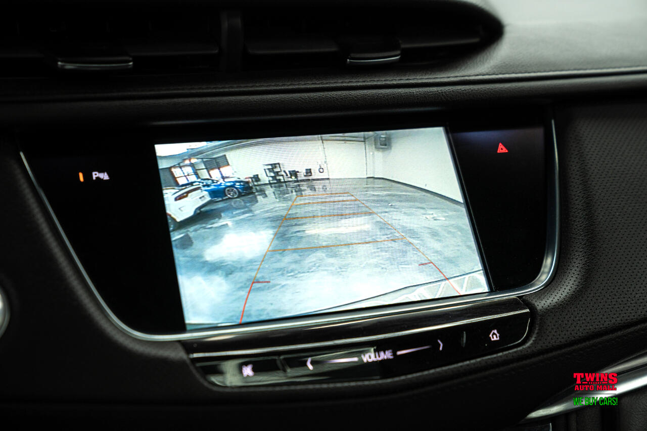 Vehicle image 22 of 32