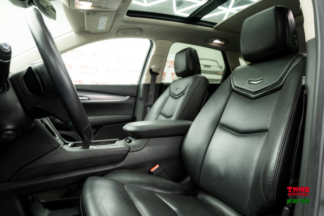 Vehicle image 12 of 32