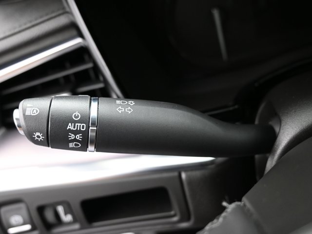 Vehicle image 31 of 62