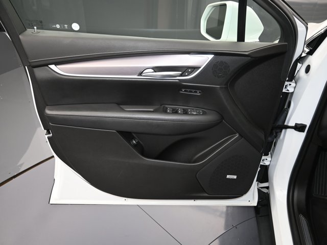 Vehicle image 22 of 62