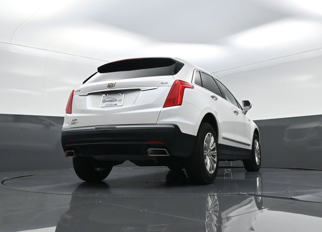 Vehicle image 11 of 62