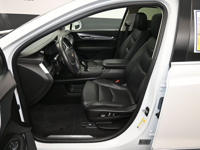 Vehicle image 20 of 62