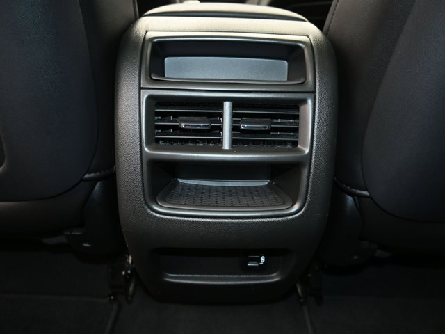 Vehicle image 51 of 62