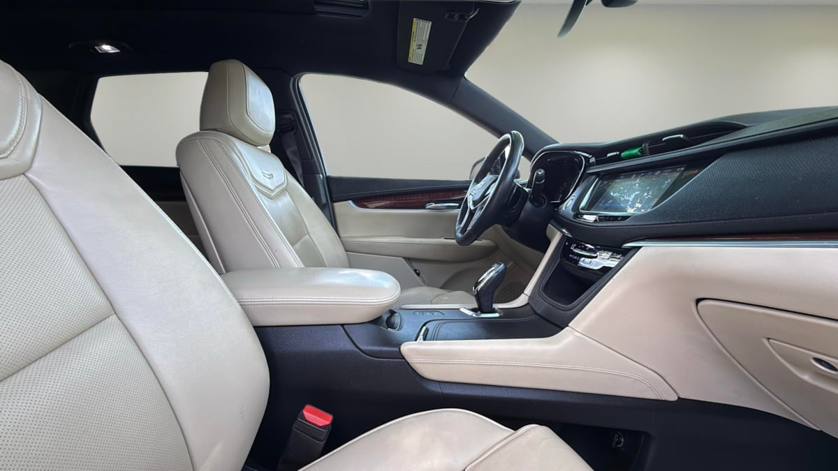 Vehicle image 16 of 29