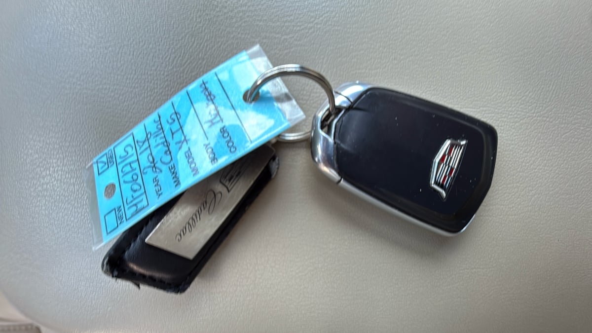 Vehicle image 24 of 29