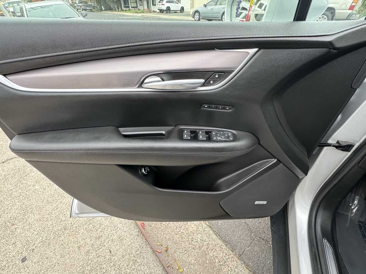 2018 Cadillac XT5 Luxury Image 15 of 18