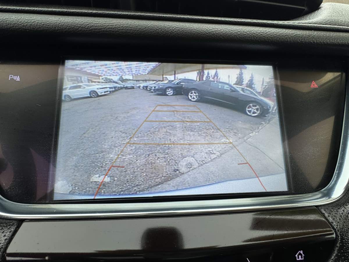 2018 Cadillac XT5 Luxury Image 13 of 18