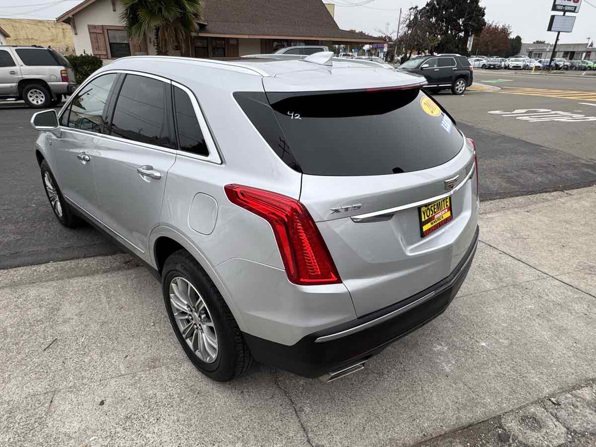 2018 Cadillac XT5 Luxury Image 6 of 18