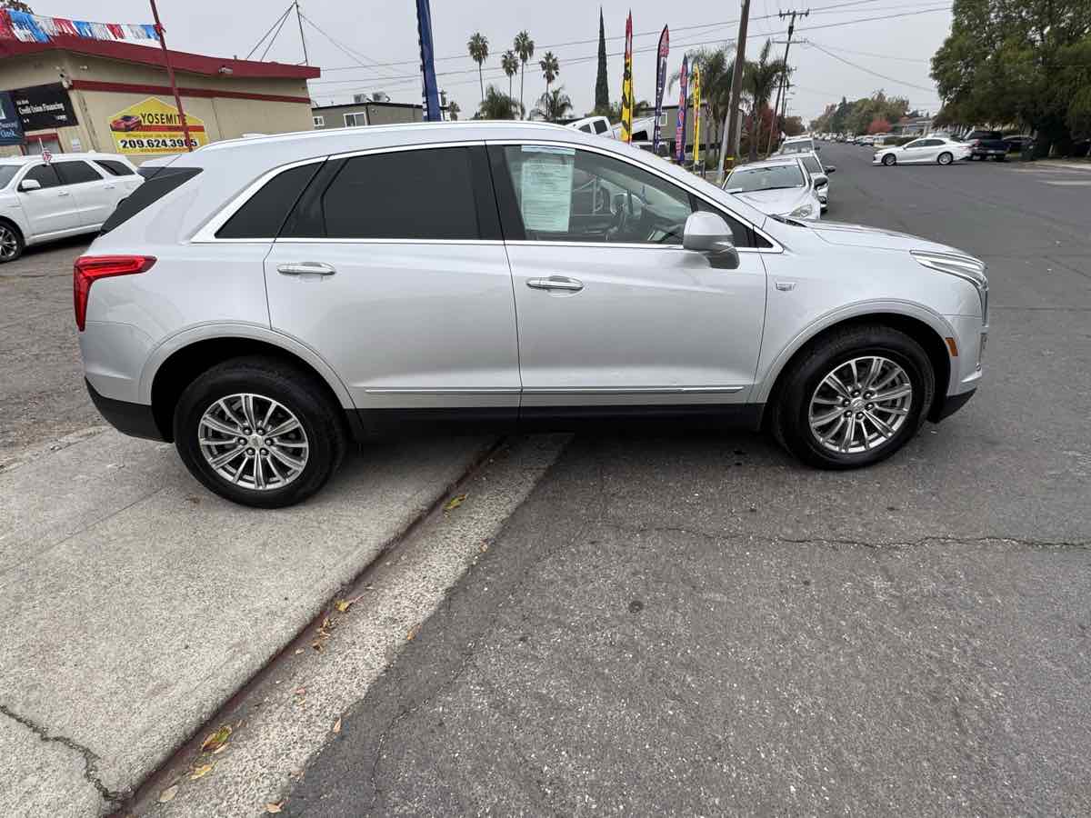 2018 Cadillac XT5 Luxury Image 4 of 18