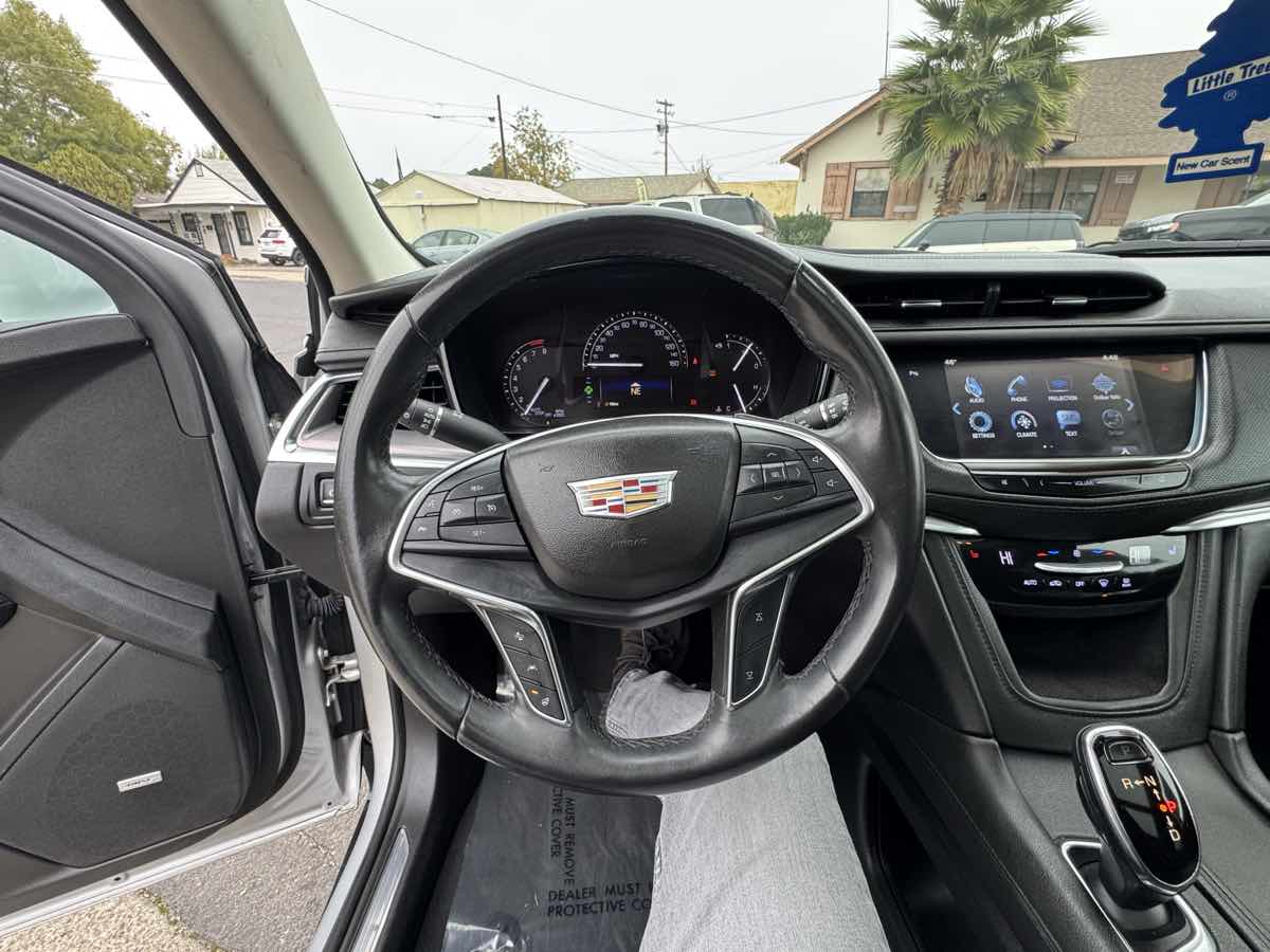 2018 Cadillac XT5 Luxury Image 10 of 18