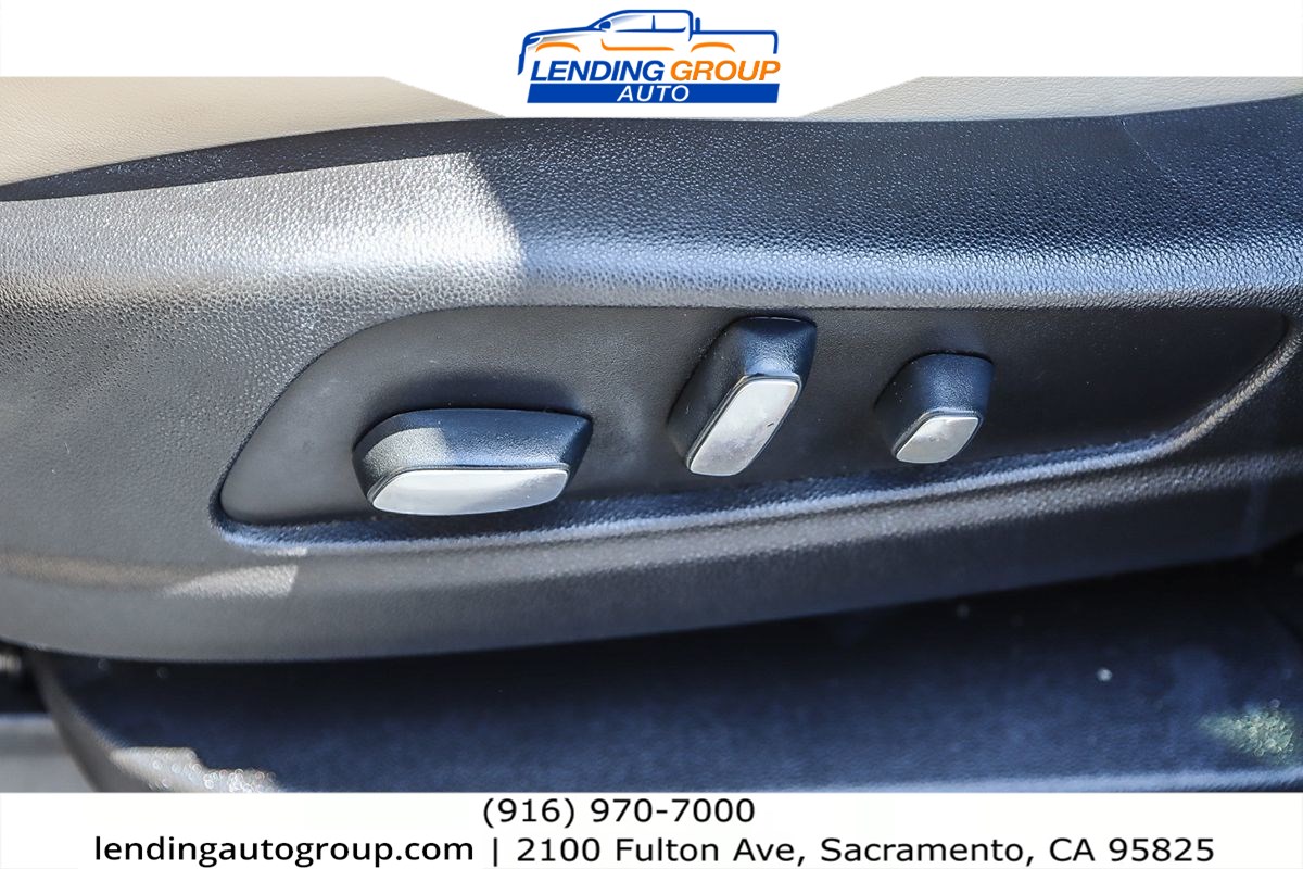 Vehicle image 19 of 26