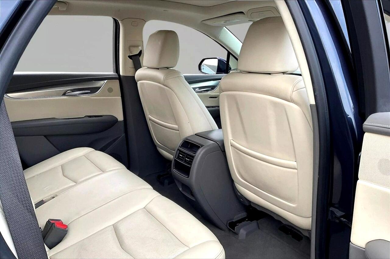 Vehicle image 14 of 36