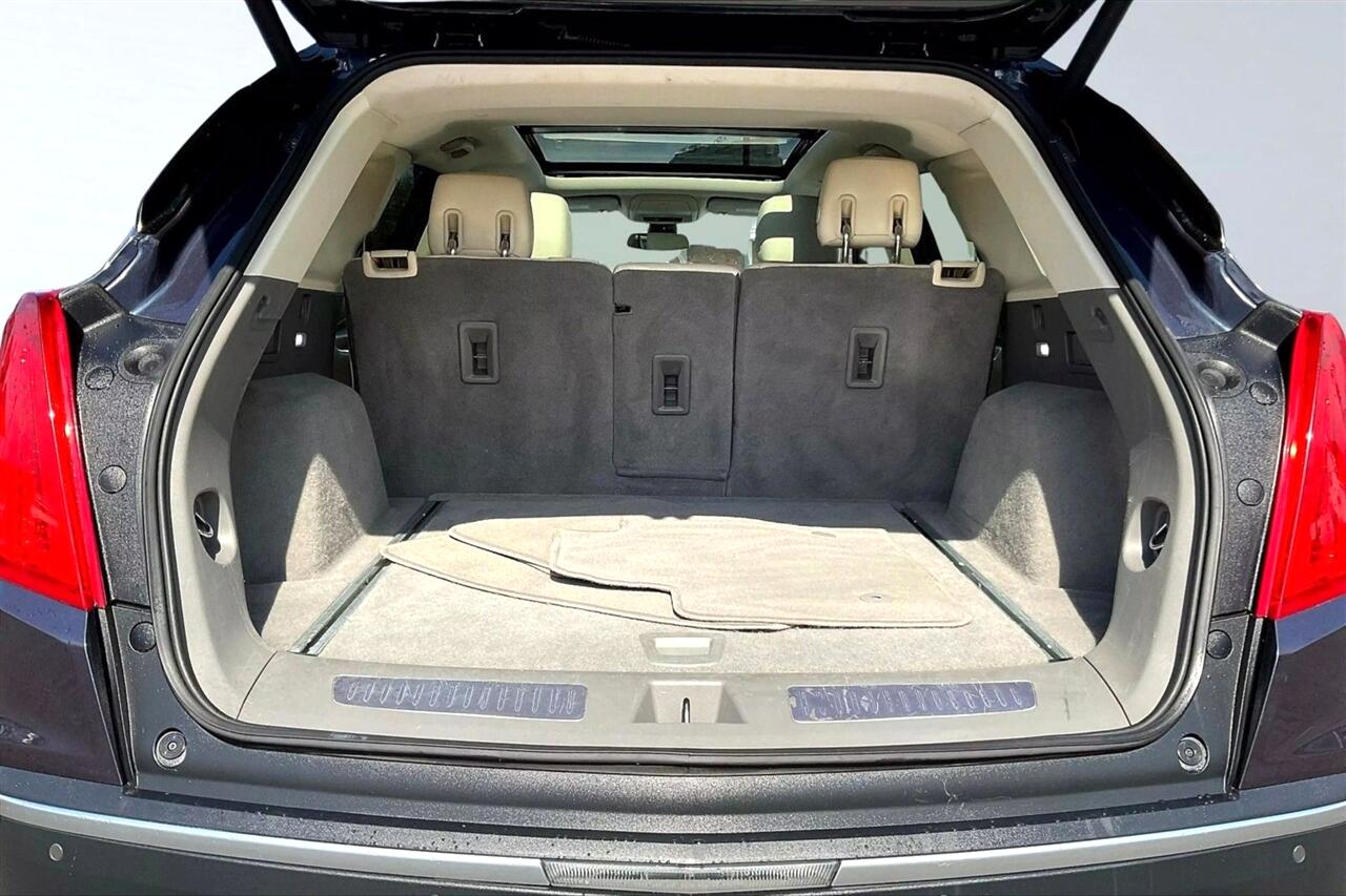 Vehicle image 33 of 36