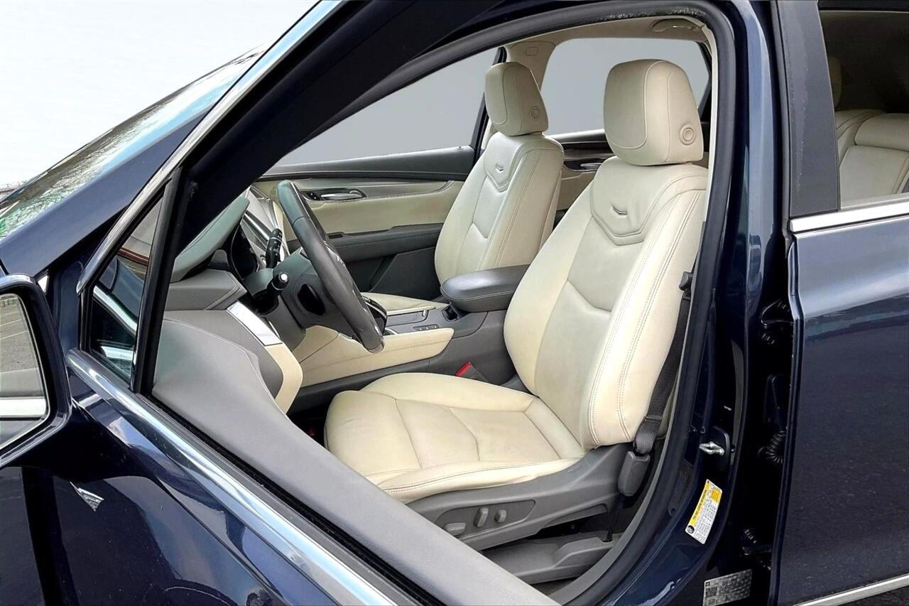 Vehicle image 10 of 36
