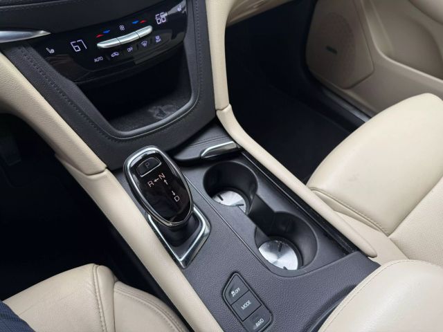 Vehicle image 24 of 34
