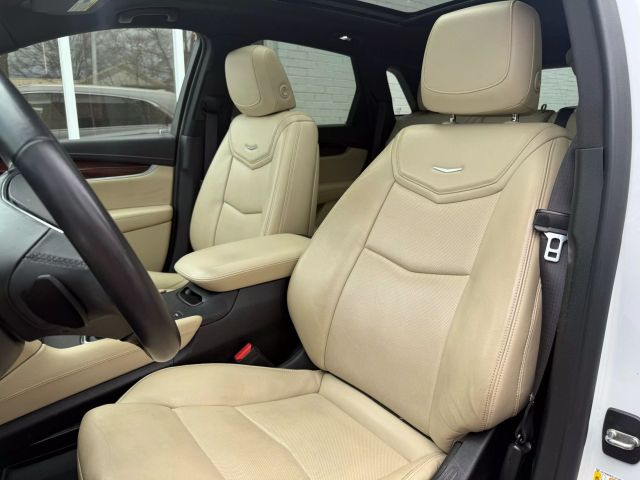 Vehicle image 26 of 34