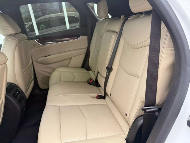 Vehicle image 15 of 34