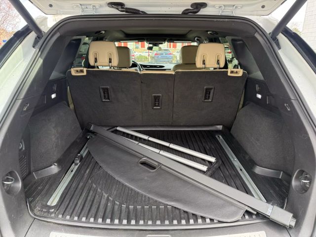 Vehicle image 12 of 34